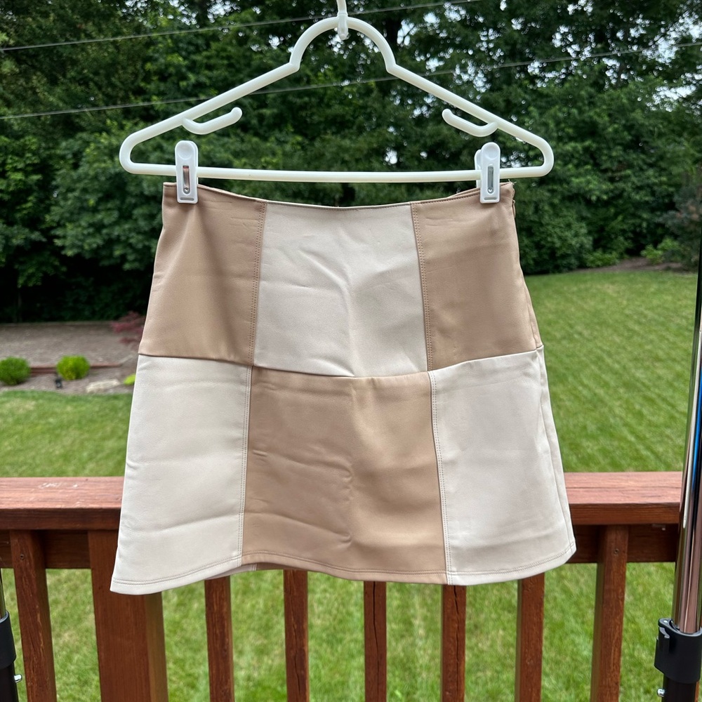 Hollister Beige Tan Faux Leather Patchwork Mini Skirt Size Small